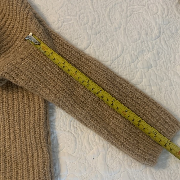 Zara knit sweater chunky size S brown tan 
Wool blend‎ - Picture 7 of 7